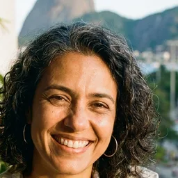 Ana Paula R.